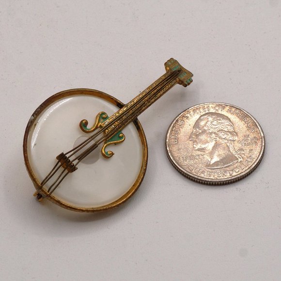 Vintage Spanish Stringed Banjo Pearly Center Green Enamel Brass Tone Brooch - Picture 7 of 13